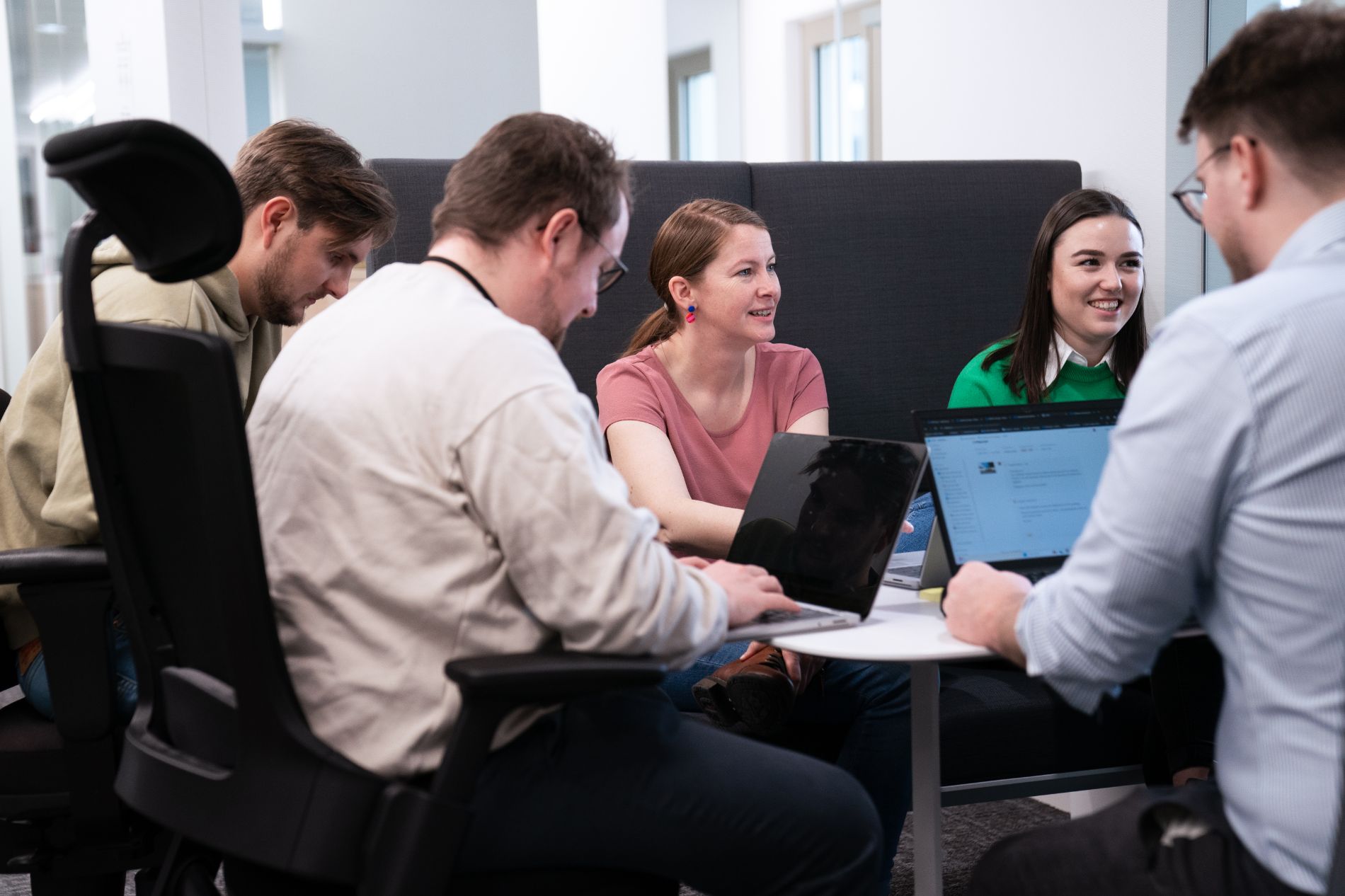 Team Fördermodernisierung in der Besprechung 